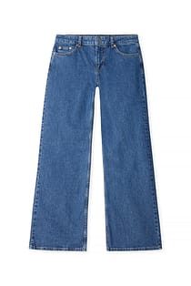 Women Low Waist Jeans – Trendy Low-Rise Denim for Men & Women in Pakistan | HARCHIZ