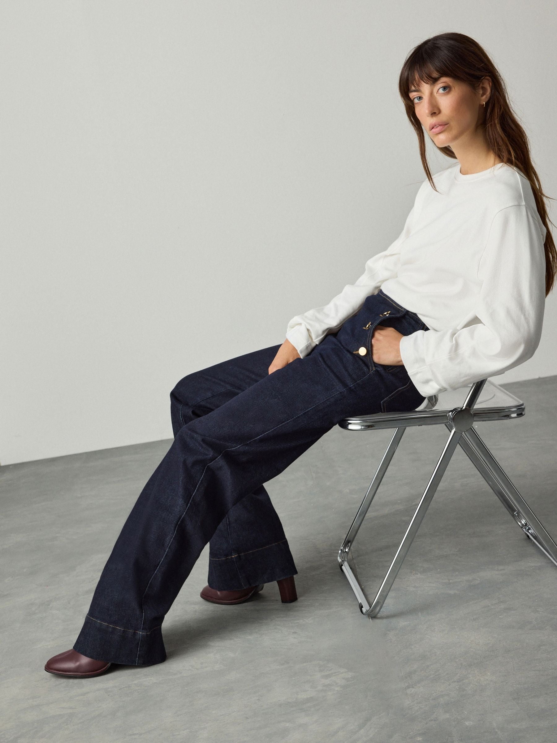 Women Denim Rinse Gold Button Front Wide Leg Jeans – Stylish High Rise Trend in Pakistan