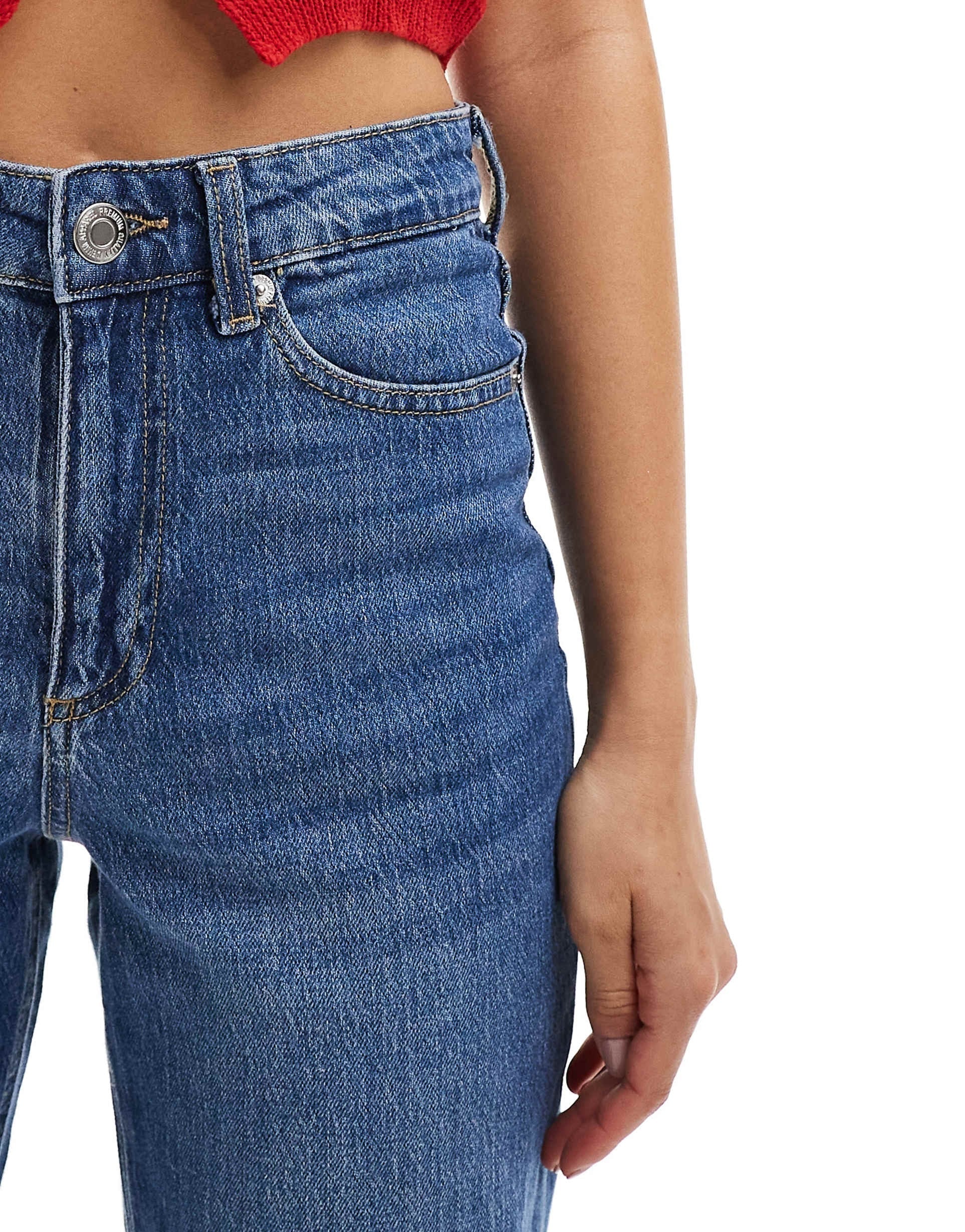 Women’s Mom Jeans in Medium Blue Denim – High Waist Relaxed Fit Jeans for Everyday Wear in Pakistan | DOCACCA
