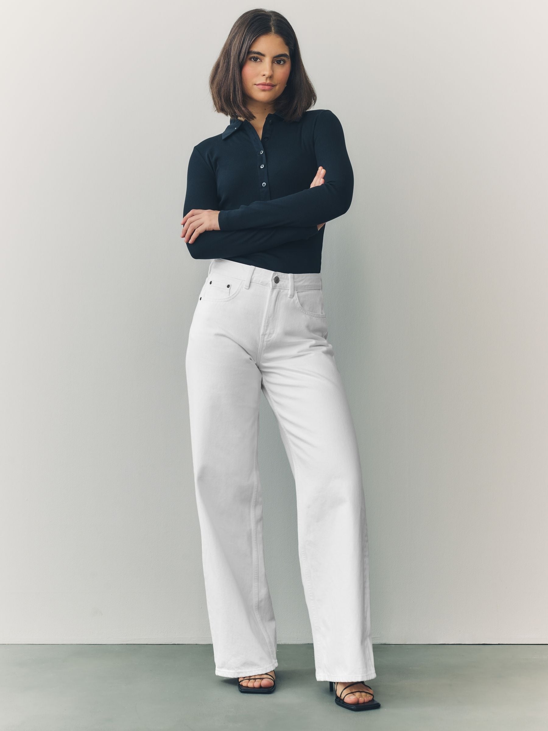 Women White Wide Leg Jeans – Elegant High Waisted Denim Pants for Stylish Outfits in Pakistan | HARCHIZ