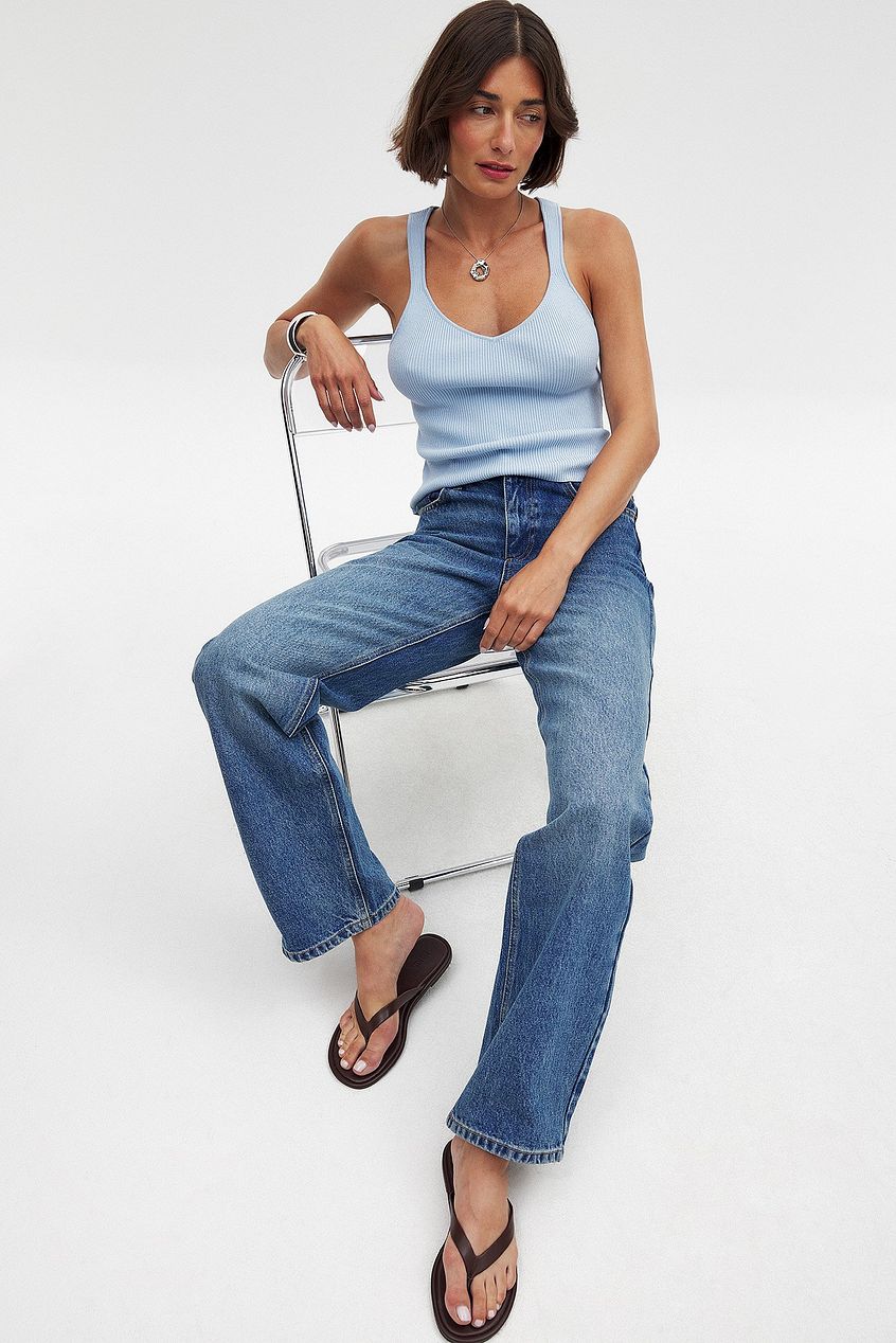 Women Mid Waist Straight Jeans – Classic Straight-Leg Denim for Daily Style in Pakistan | HARCHIZ
