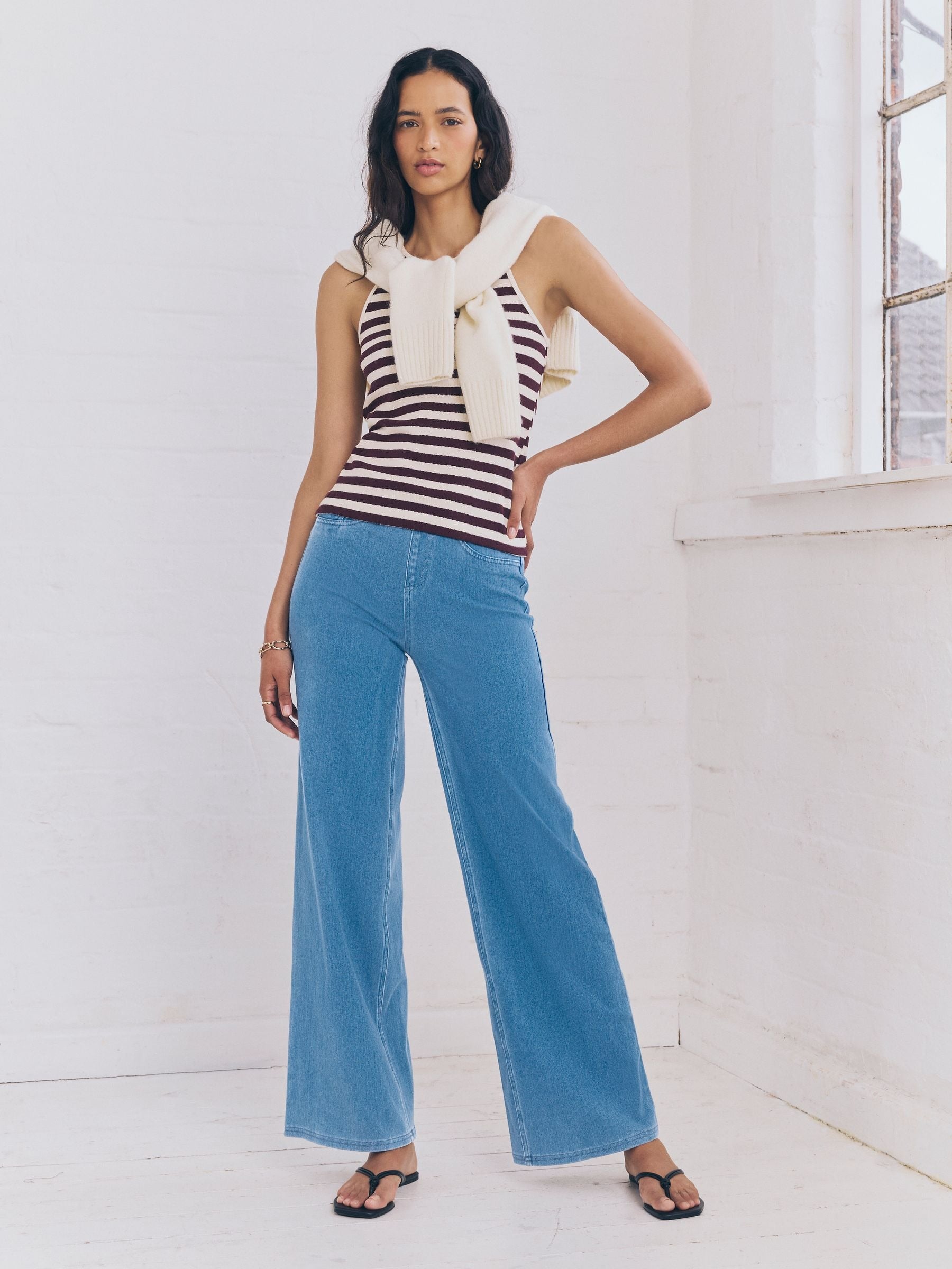 Women Bleach Jersey Denim Wide Leg Trousers – Trendy & Comfortable Jeans for Women in Pakistan