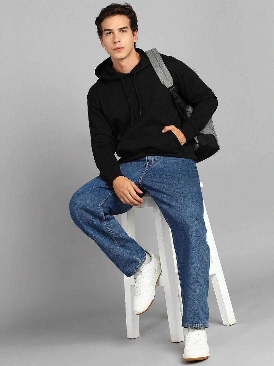 Men Hooded Sweatshirt – Cotton Fleece Pullover for Winter in Pakistan