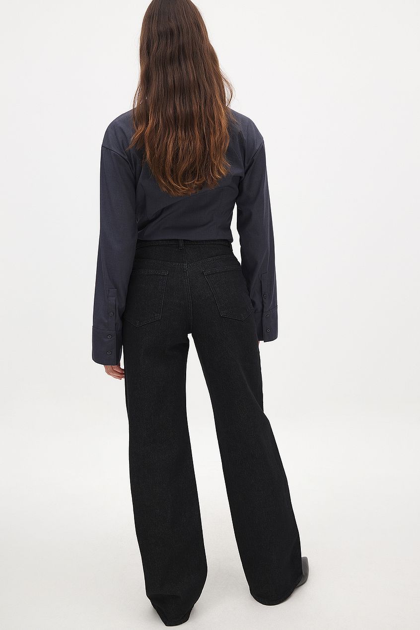 Women Straight Mid Waist Jeans – Comfortable Mid-Rise Straight Fit for Pakistani Women | DOCACCA