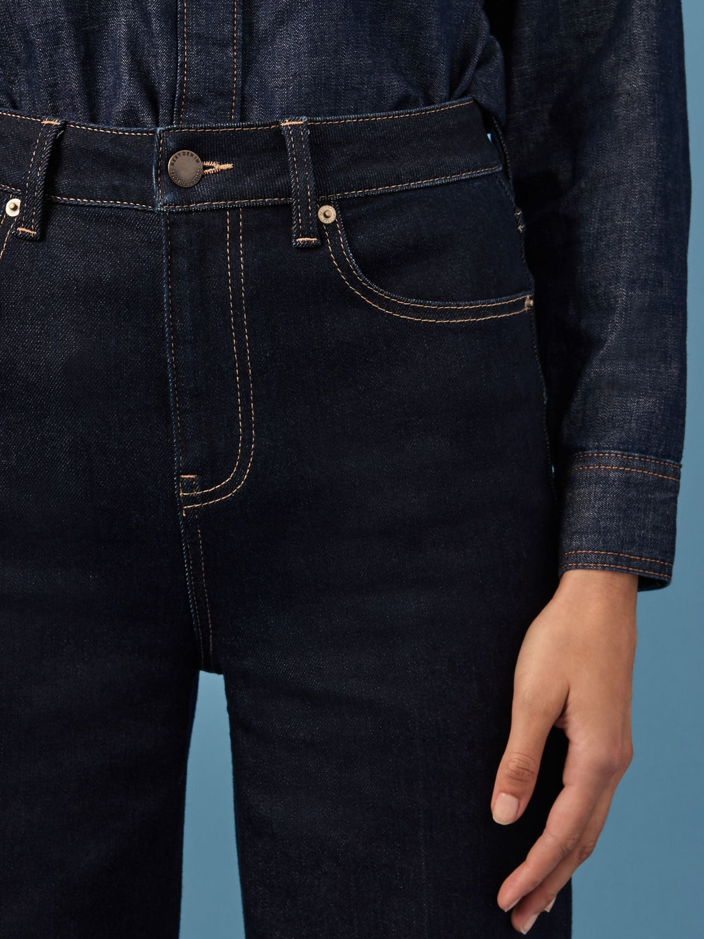 Women Rinse Blue Wide Leg Jeans – High Waist Loose Fit Denim for Everyday Wear in Pakistan | HARCHIZ