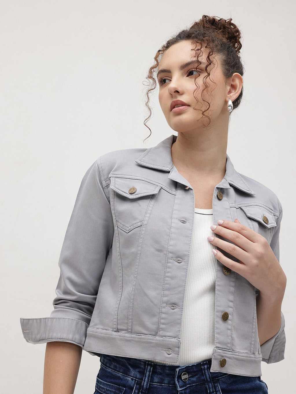 Women Crop Denim Jacket – Trendy Short-Length Outerwear for Pakistani Fashion | HARCHIZ