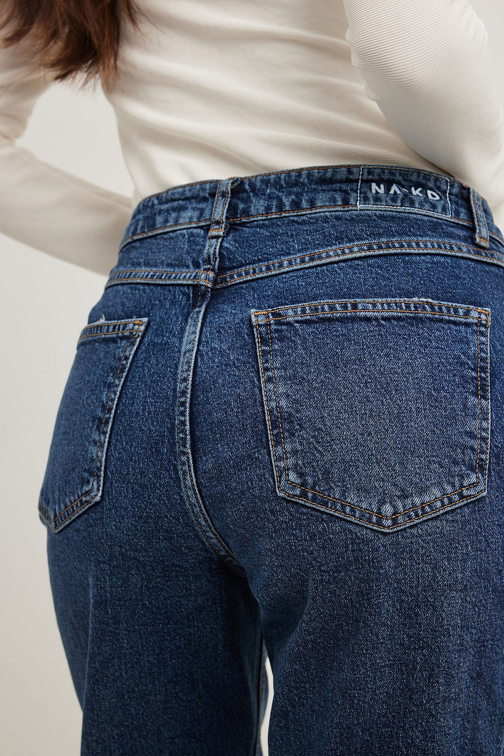 Mom High Waist Jeans for Women – Trendy Comfort Fit Denim for Everyday Pakistani Fashion | DOCACCA