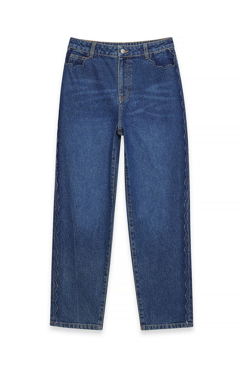 Women Cropped Scallop Detail Denim Jeans – Stylish Cropped Hem with Scalloped Edge | HARCHIZ