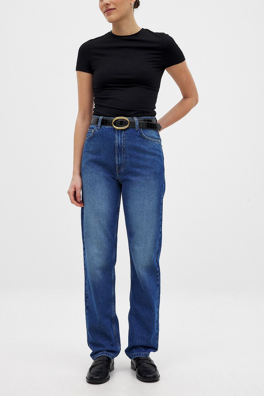 Women Straight High Waist Jeans – High-Rise Straight Leg Denim for Everyday Pakistan | HARCHIZ
