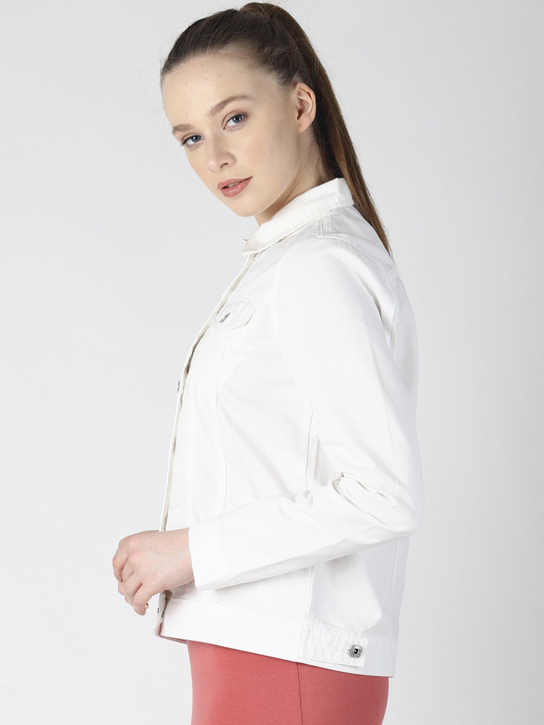 Harchiz Women’s White Solid Jacket – Fresh, Chic & Perfectly Polished