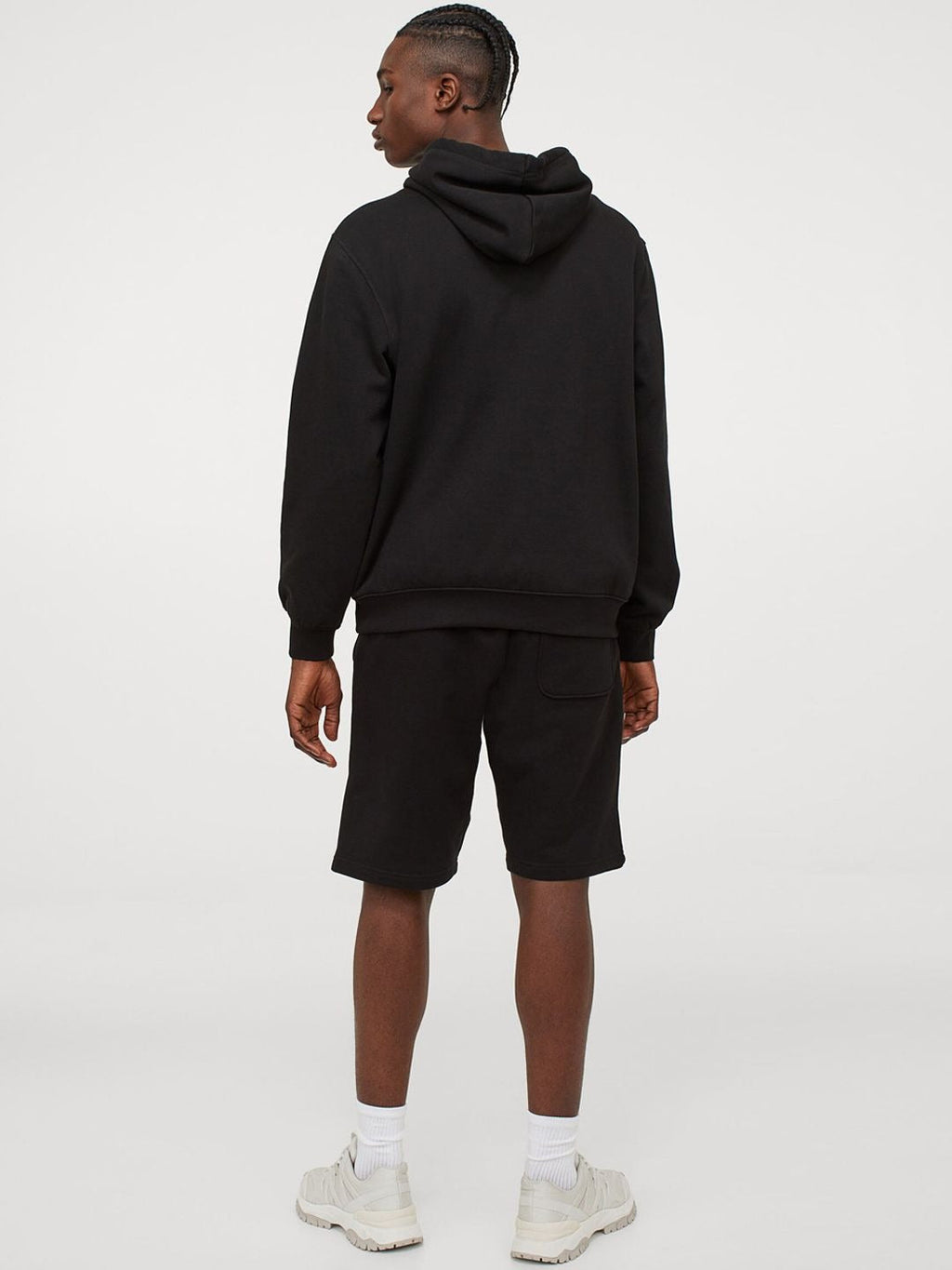 Men Black Relaxed Fit Hoodie – Comfortable Cotton Sweatshirt for Everyday Style in Pakistan | HARCHIZ