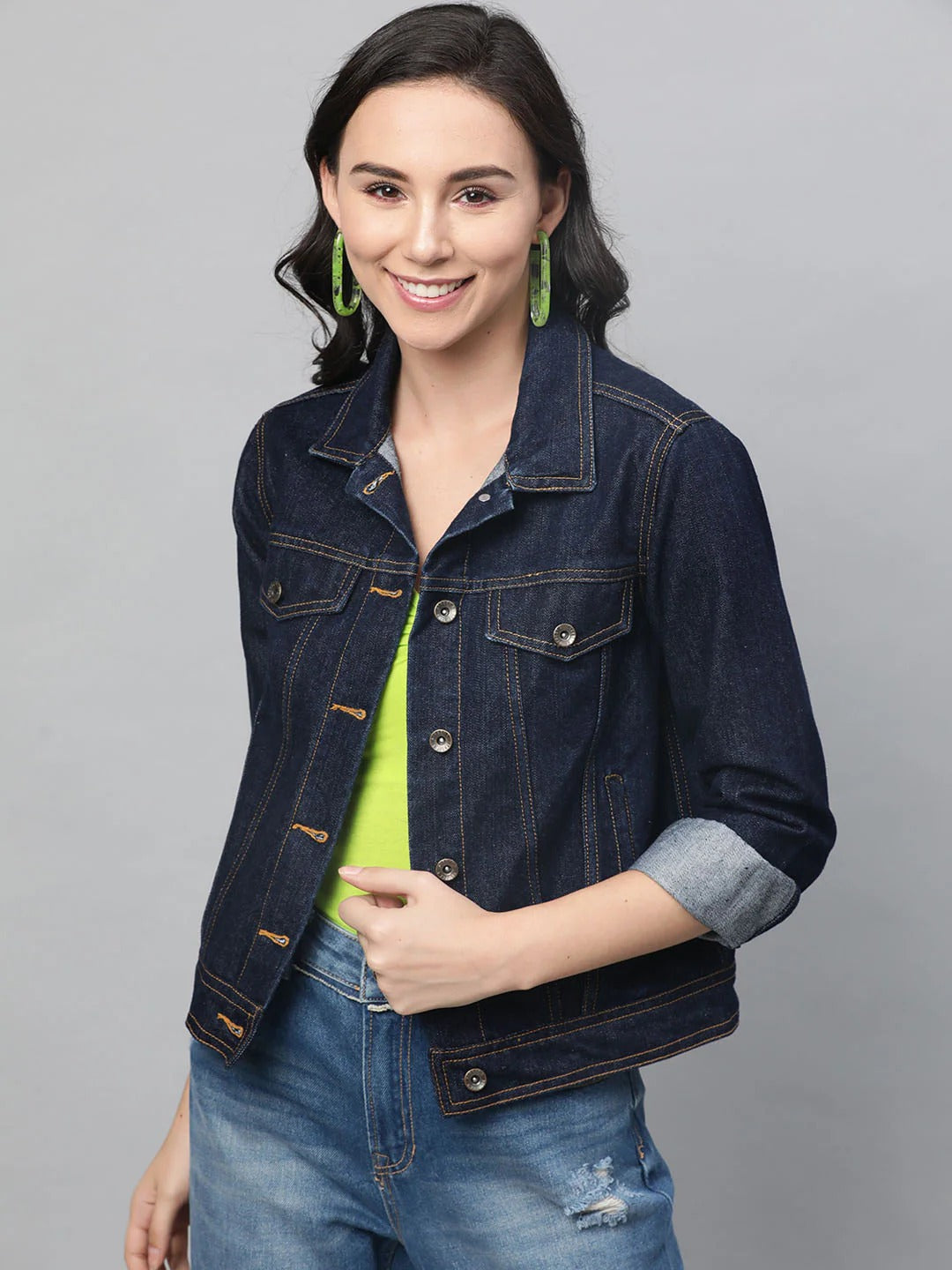 Women Classic Denim Jacket – Stylish Everyday Outerwear for Pakistani Fashion | HARCHIZ