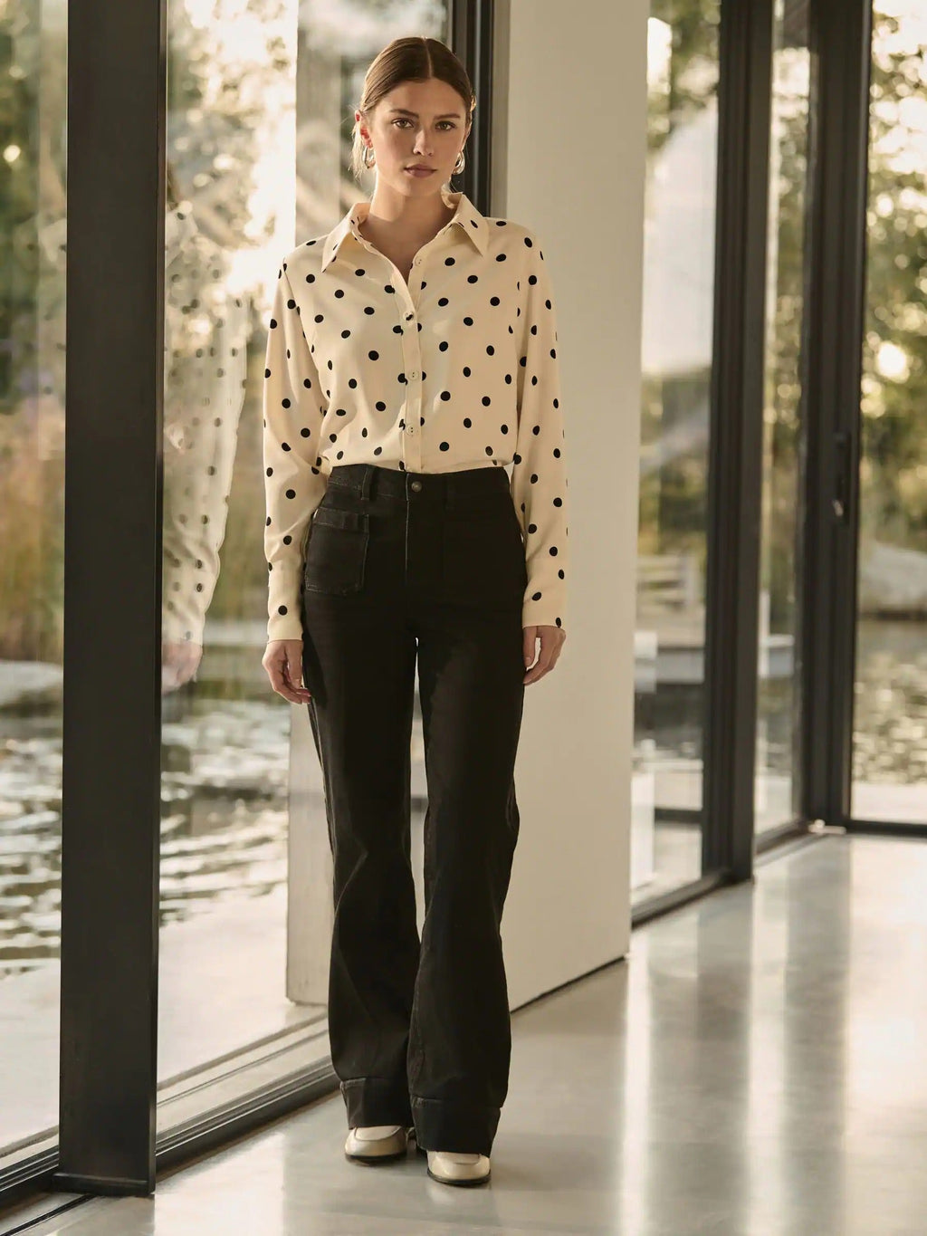 Women Black Patch Pocket Wide Leg Jeans – High Waist Loose Fit Denim Pants for Women in Pakistan | HARCHIZ