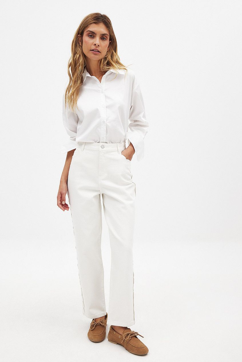 Women Cropped Scallop Detail Denim Jeans – Feminine Scallop Hem, Trendy Cropped Fit | HARCHIZ