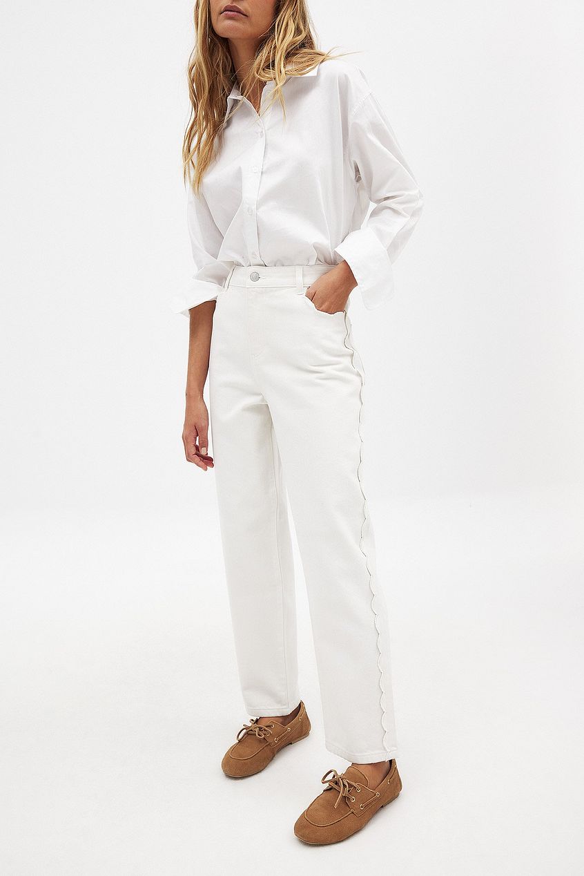 Women Cropped Scallop Detail Denim Jeans – Feminine Scallop Hem, Trendy Cropped Fit | HARCHIZ