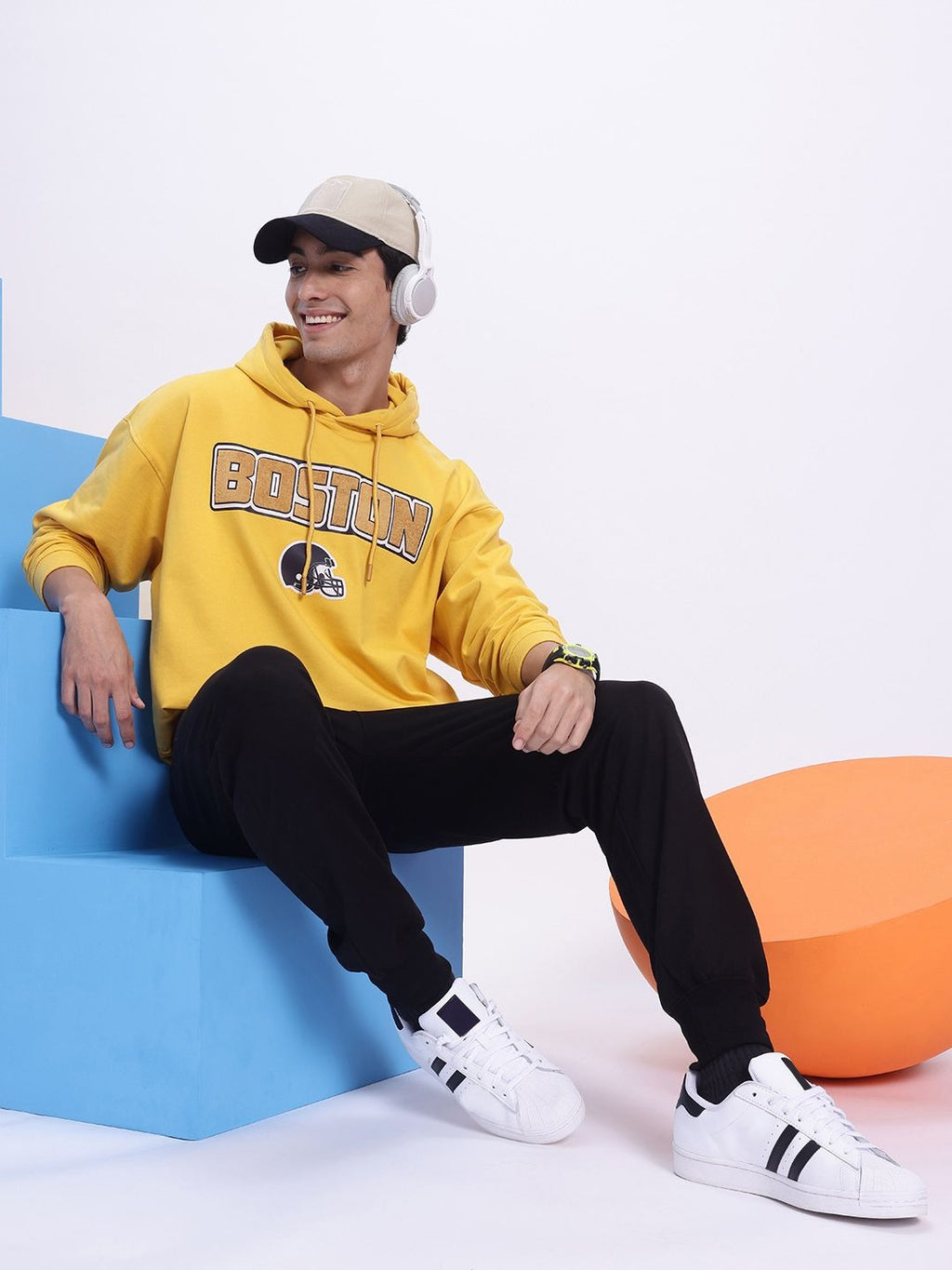 Men Printed Hooded Sweatshirt – Stylish Cotton Hoodie for Winter in Pakistan