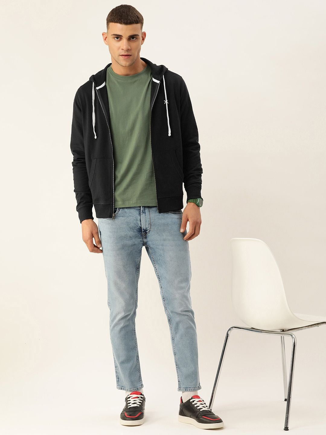 Men Hooded Sweatshirt in Pakistan – Stylish Cotton Pullover for Everyday Wear