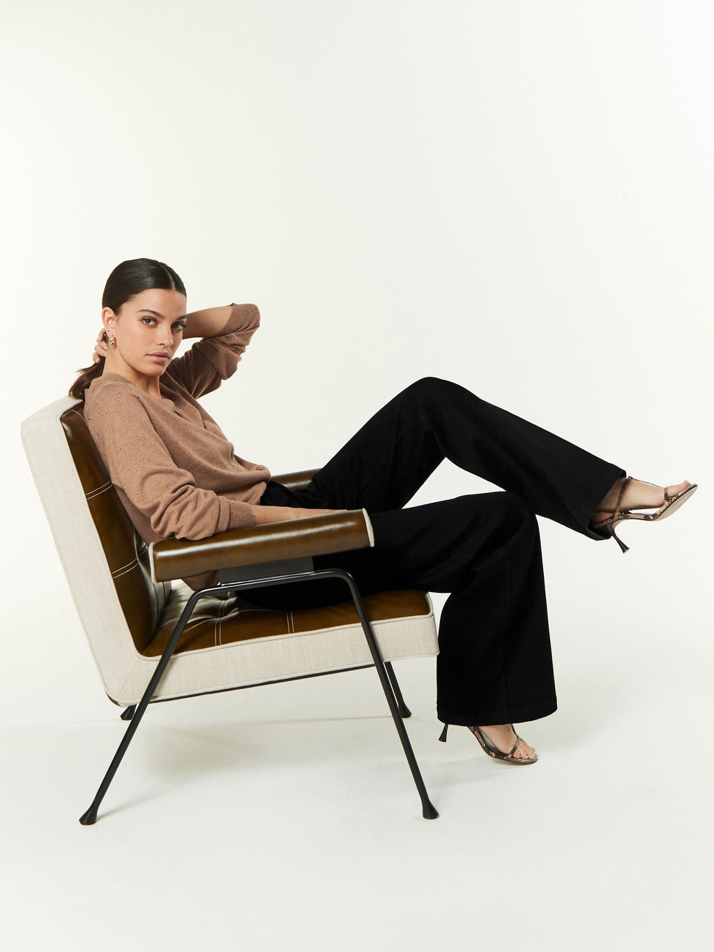 Women Black Wide Leg Jeans – High Waist Loose Fit Denim Pants for Women in Pakistan | HARCHIZ