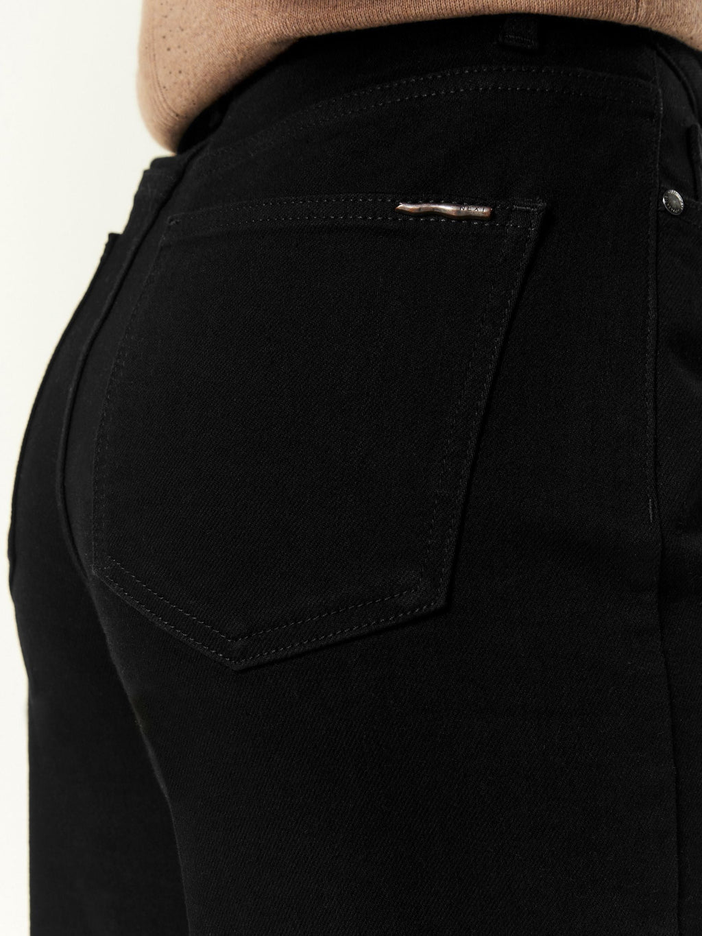 Women Black Wide Leg Jeans – High Waist Loose Fit Denim Pants for Women in Pakistan | HARCHIZ