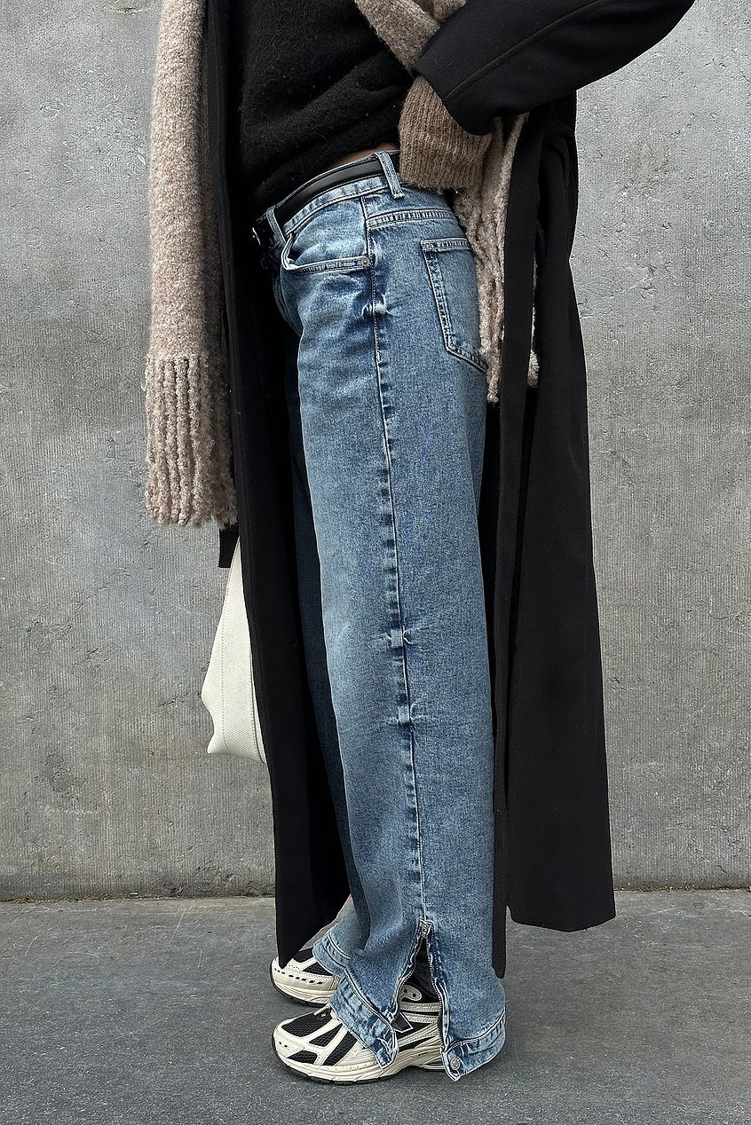 Slit Detail Denim – Trendy High-Rise Jeans with Front/Side Slits for Pakistan | HARCHIZ