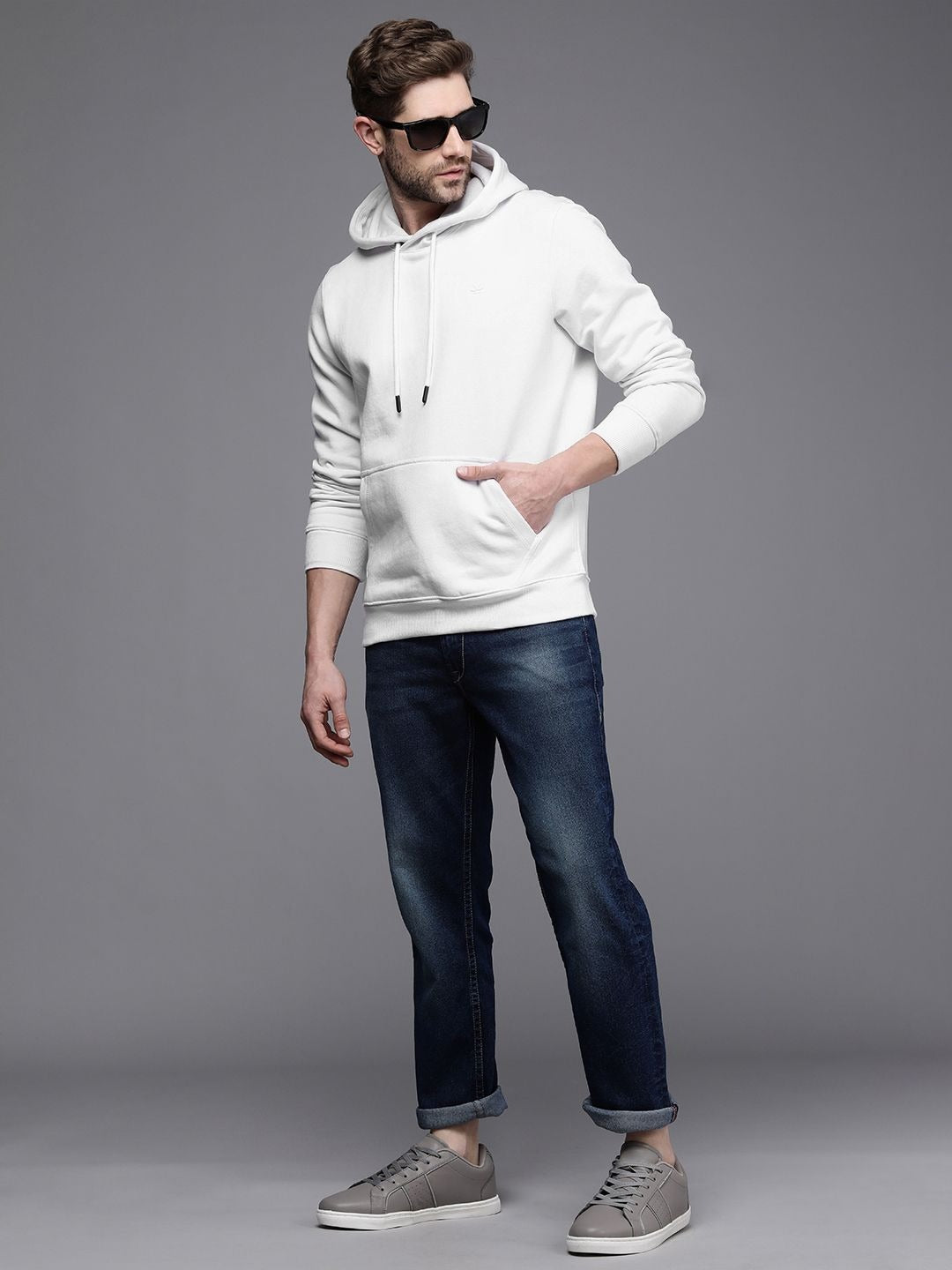 Men White Hooded Sweatshirt – Comfortable Cotton Hoodie for Winter in Pakistan | HARCHIZ