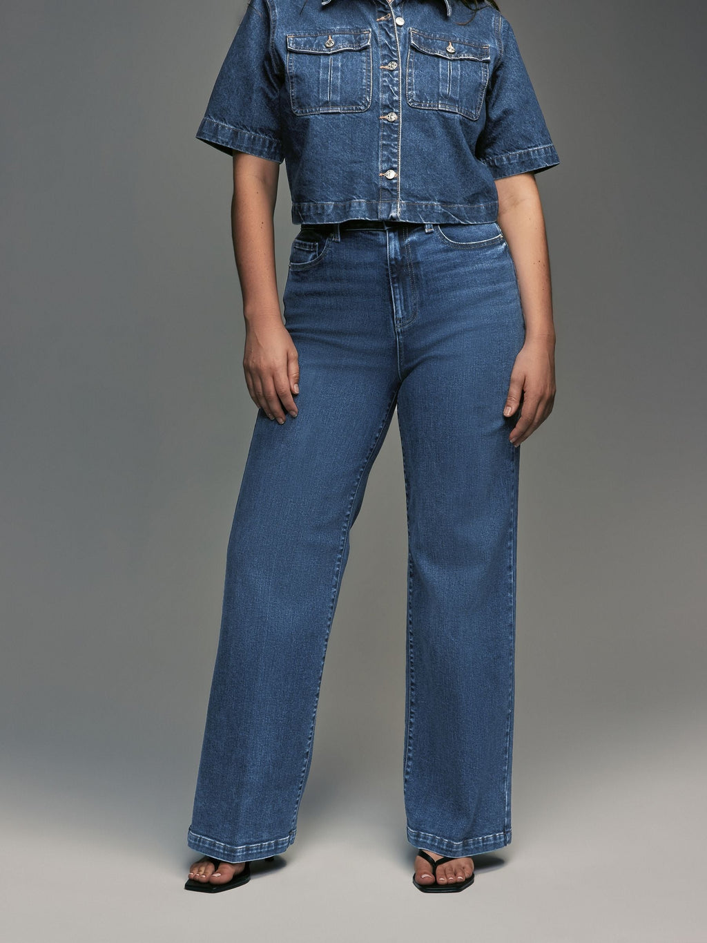 Women Dark Blue Wide Leg Hourglass Jeans – High Waist Flattering Fit Denim Pants in Pakistan | HARCHIZ