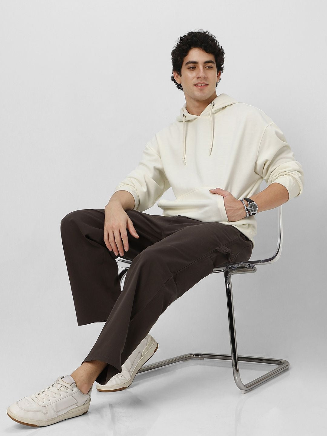 Men Solid Oversized Hooded Neck Sweatshirt – Baggy Fit Winter Hoodie for Men in Pakistan | HARCHIZ