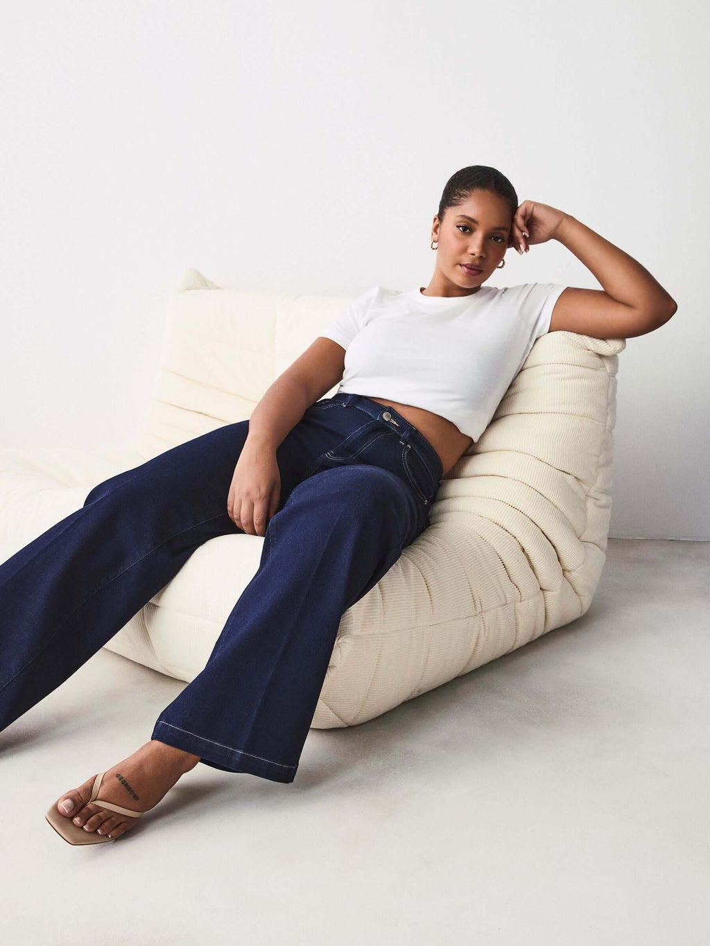 Women Rinse Hourglass Wide Leg Jeans – Trendy High-Waisted Cotton Denim for Pakistan | HARCHIZ