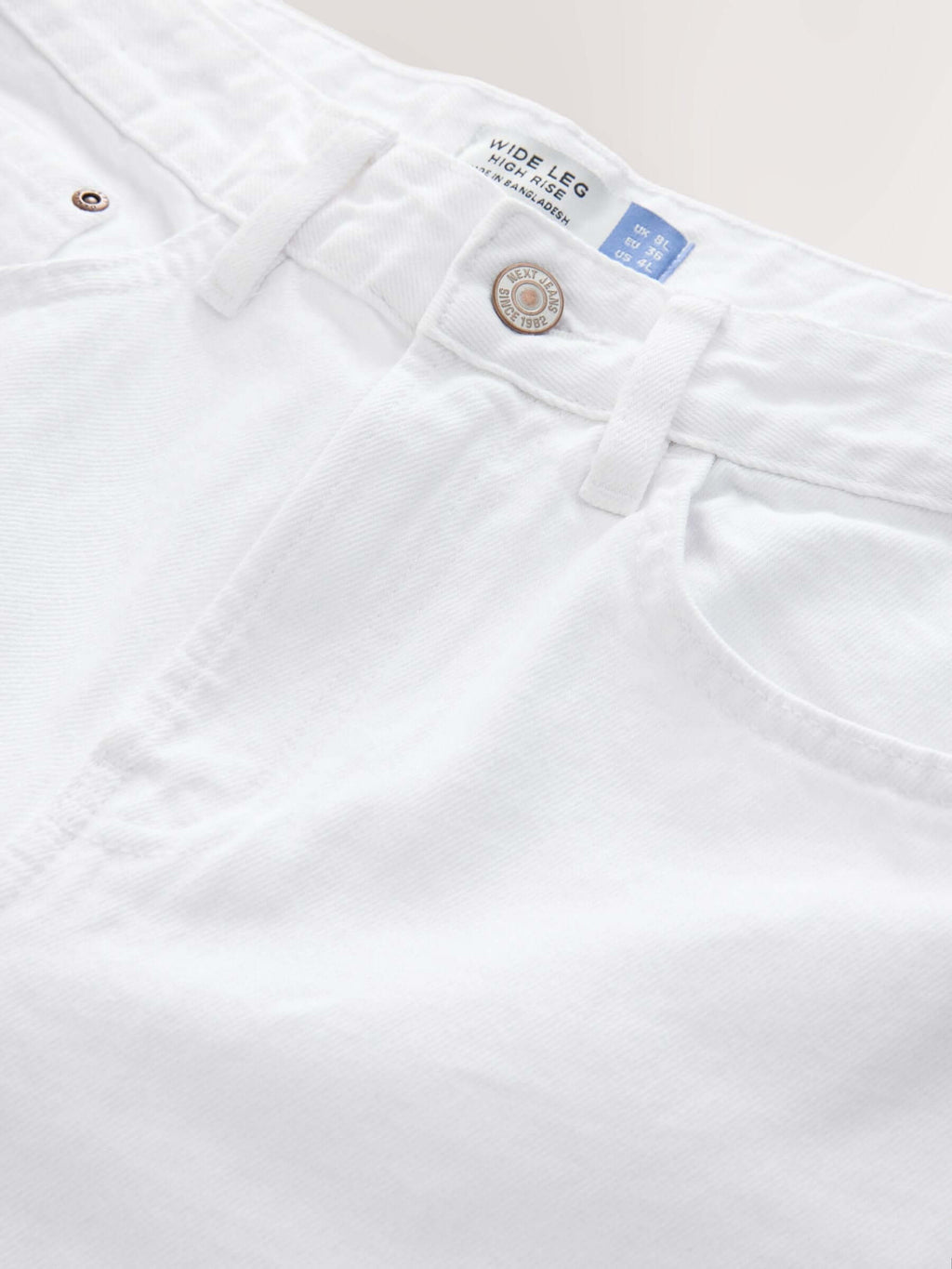 Women White Wide Leg Jeans – Elegant High Waisted Denim Pants for Stylish Outfits in Pakistan | HARCHIZ